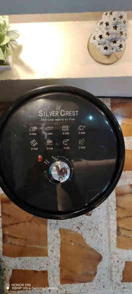 قلايه هوائيه نظيفه جدا استخدام قليل السعر 50
للاستفسار *********** موصل
