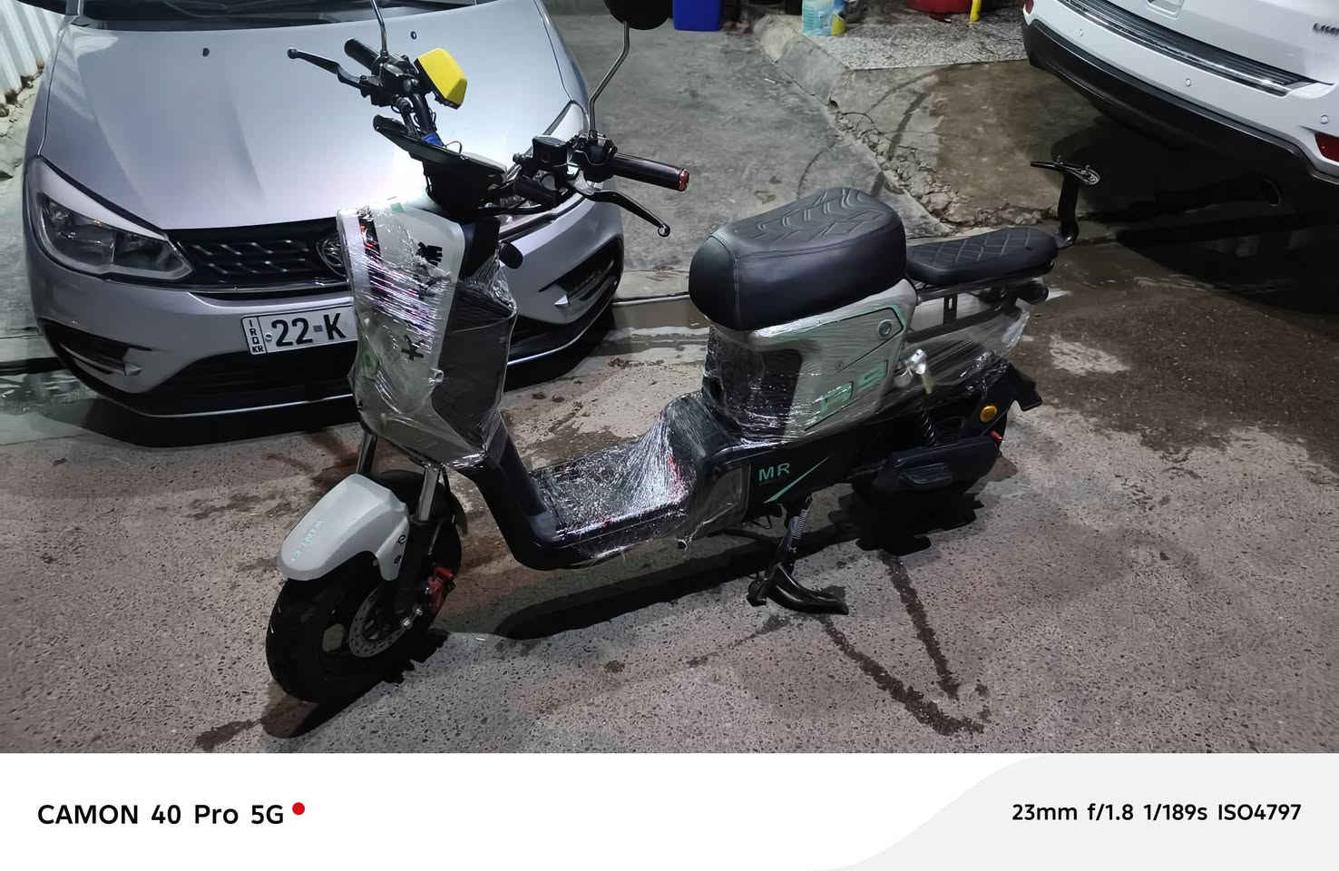 السلام عليكم دراجة للبيع R9 كلشي ما بيهة بس بطارية وحدة مستهلكة السعر 350 وبيها مجال بسيط *********** واتساب
