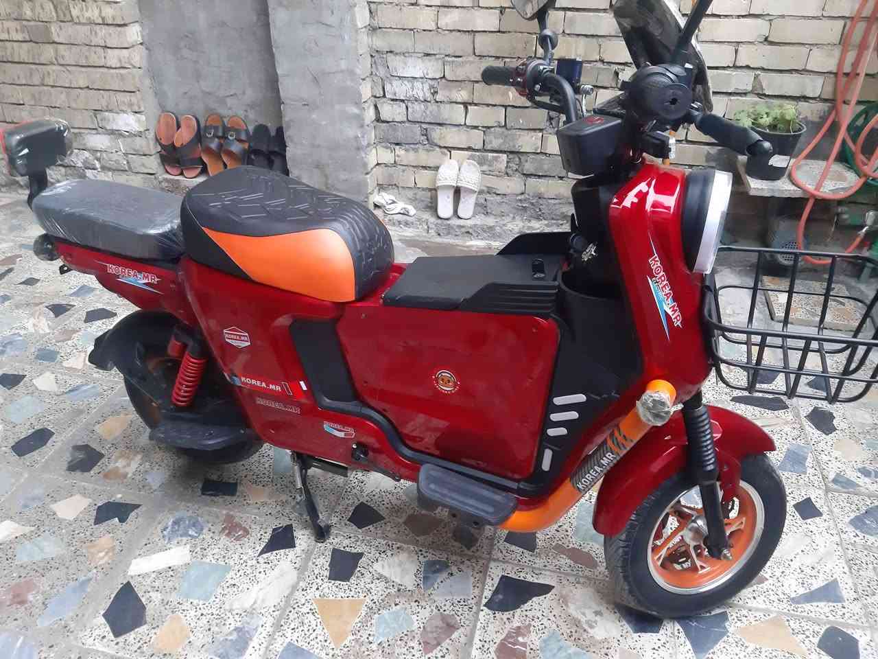 سلام عليكم دراجه شحنx900 للبيع   كله شغال  كفاله  دراجه من سرقه 5بطاريات حجم كبير كهربايات كامله لايت زنون عالي ناصي  سعر650   جديدة موديل 2025  دراجة جديدة جديدة جديدة 4 نمر سرعة 70 حقيقي    رقم الهاتف ***********
