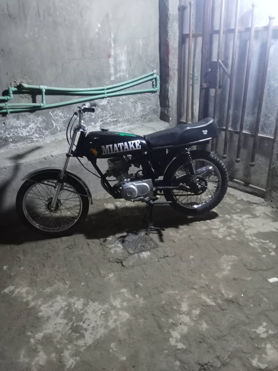 سلام عليكم دراجه كلك للبيع بسبب الوعود الكاذبه اعدت النشر مكان ابو صخير دراجه قفله 275وبيه مجال قليل رسني خل خاص وتدلل


**إذا كنت صاحب هذا الإعلان وتريد حذفه لأي سبب، رجاءا أرسل رسالة إلى الدعم الفني**