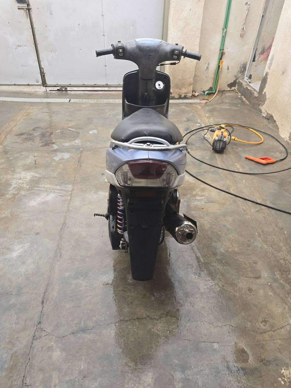 السلام عليكم
درجة للبيع 
ماكس قجمه دراجه توها جفتتها بوشه 55 سلندر جديد كابريتر جديده ويل كب جديد تايرات جدد جلاتين السعر 600 قفل مكاني التنومه ***********
