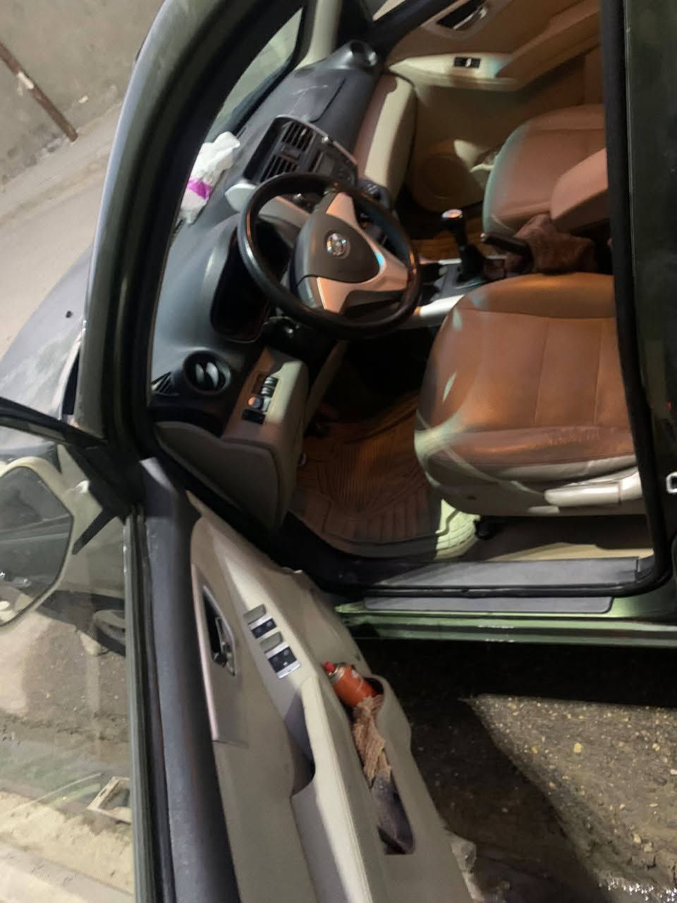 ليفان Lifan X60 اور كير عادي
موديل 2016 رقم مثنى انكليزي  مصفره غرامات حره تحويل ثاني يوم سنويه لل2030كير ومكينه بل كارتون شرط لاتبخير ولاتنقيص حداديه كله جديد تخم تاير تبريد ثلج وتدفئه كله شغال سياره بيهه حادث مثل ماموضح مبدل جاملغ فقط و الجاملغ الخلفي  بدون ضربه قويه صور الحادث موجوده شواصيهه سليمه
***********
مكاني سماوة
