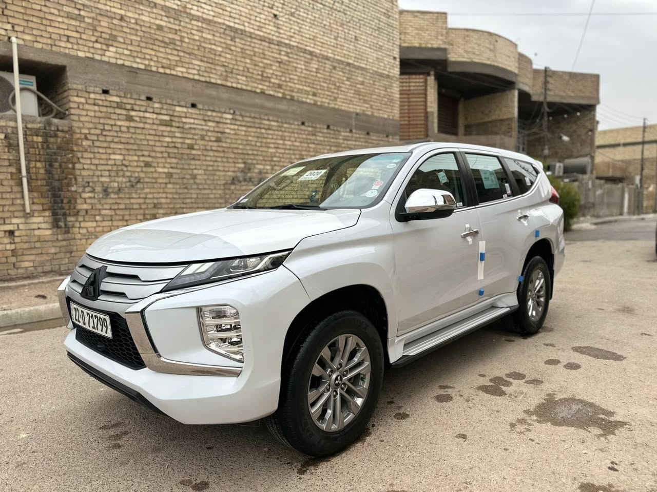 #بيع سريع وبلاش باجيرو م2020 الشكل الجديد فول الفول 1/1 #بيها صبغ بنيد فقط #صور السونار مرفقا مواصفات بصمة فتحة 7راكب تبريد مركزي 3قطع اشاير بل مري محرك 6 سلندر مري شفط ويل كب كروم فور ويل شاشة كبيرة كامرة خلفية تحكم ستيرن جهتين #ماشة 93 الف سيارة جاهزة وجديدة #السعر 183 بيها مجال بسيط *********** العنوان بغداد الرصافة #رقم اربيل الجديد بسمي سنوية جديدة
