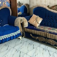 ١٠ مقاعد • يحتاج تنظيف • بغداد الحرية