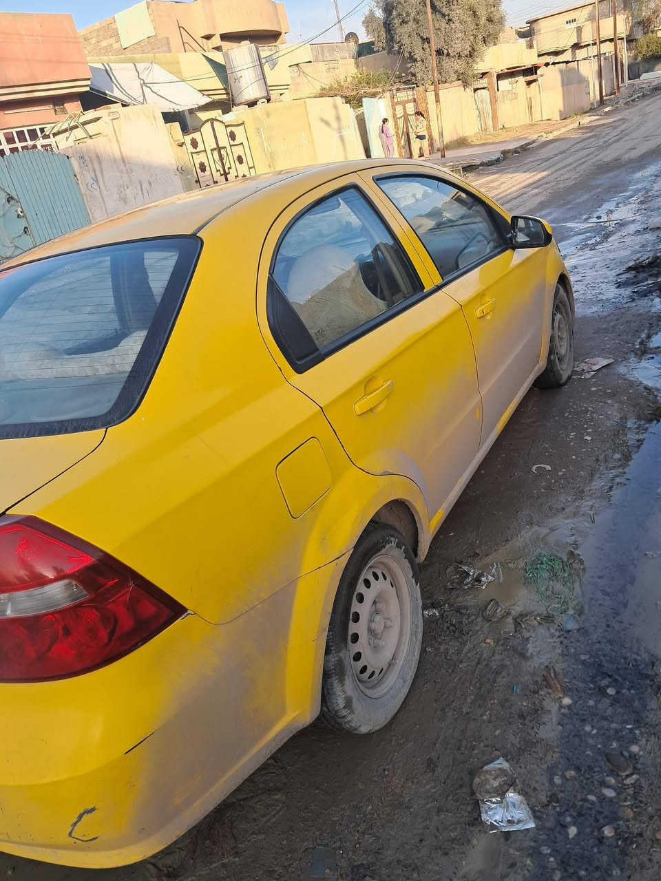 السلام وعليكم
افيو رقم بغداد مسطره هزه جديده سنويه جديد محرك كير شرط كوري 2009سياره بدون ضرر تلقيت معجون مال تكسي كابون بانزين بيه سيارة جاهزة سيارة مال رزق السعر 60 بيه مجال بسيط مكاني موصل حي الانتصار 
***********
***********
