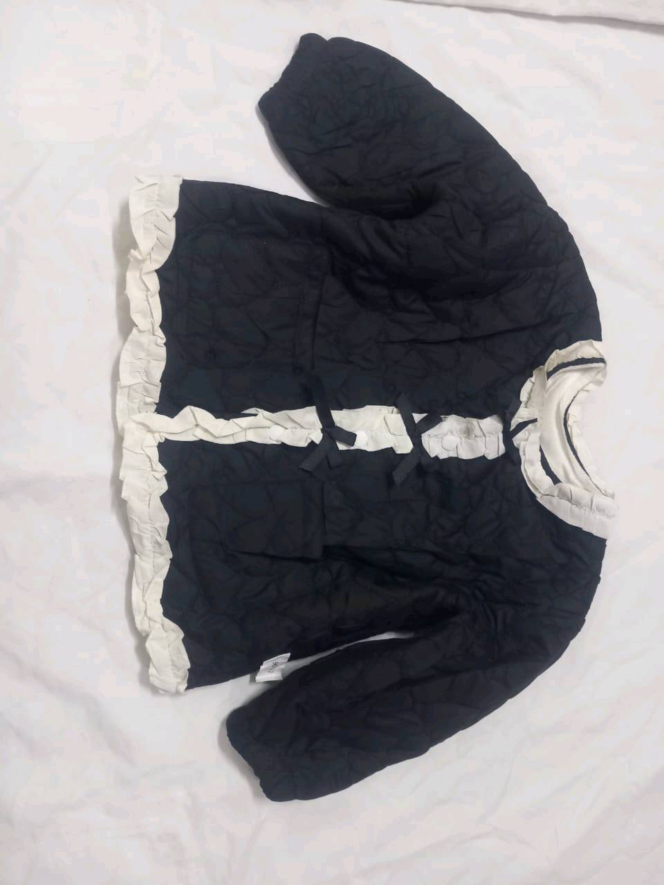 قماصل بناتي ولادي 4قطع سعر القطعه 4 الاف فقط 
العنوان
 سوق الشيوخ 