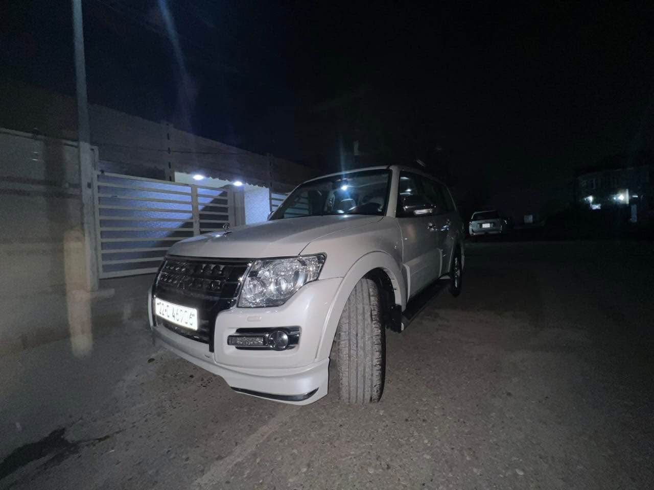 باجيرو ٢٠١٧ . محرك ٣٥٠٠ . ماشي:١٧٠الاف. فول مواصفات كلش نظيف . مابيها صبغ. صعر :٢١٠و بيها مجال بسيط 
رقم صاحب سیارە/

***********
***********
*********** أربيل, العراق
