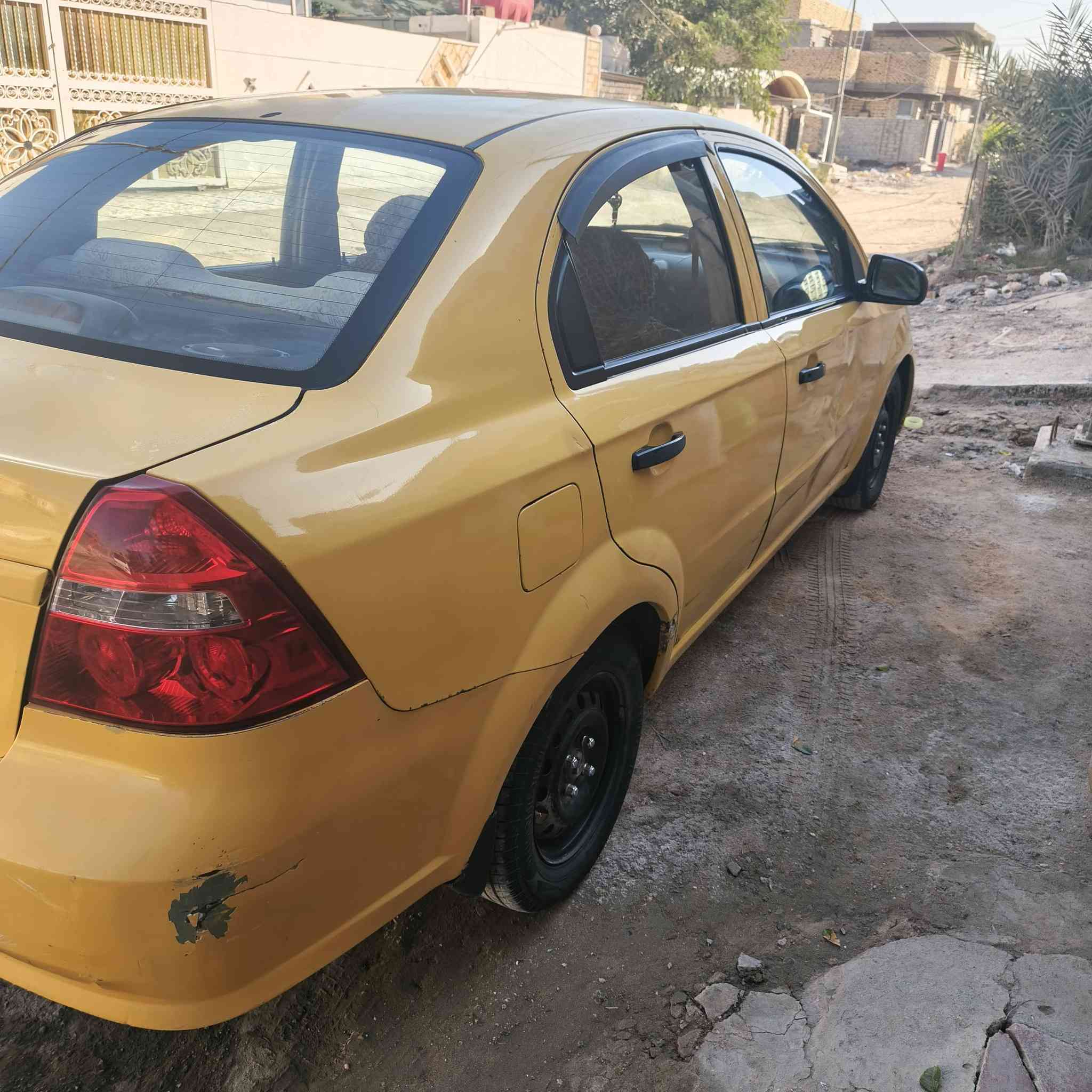 السلام عليكم اڤيو موديل 2007 السعر 45 وبيها مجال 
العنوان ابي غرق 
***********
