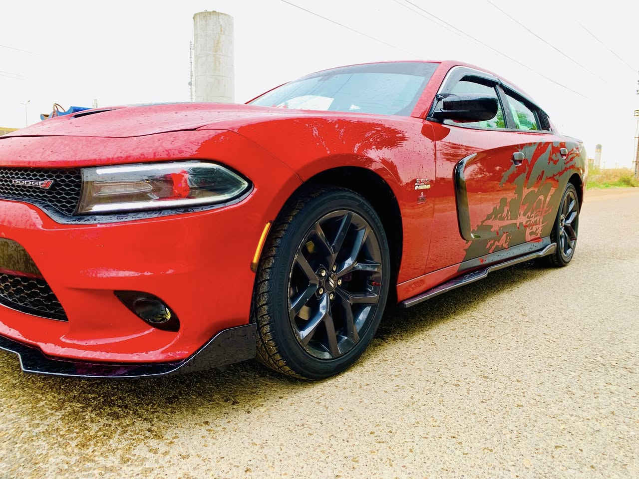 جارجر موديل 2015 اصل
رقم واسط بسمي دولي هزه جديده سنويه جديده
 مكينه وكير 3600 مكفوله
 السياره حادث امريكا بنيد +جاملغ بدون دواخل
 بيها 3 قطع تبديل ورشات صبغ مكفوله من الحزام والعام مواصفات فول عده الفتحه
 تخم تاير ويل كروم 
حداديه جديده 
السياره جاهزه من كلشي السعر 168 وبي مجال 
العنوان واسط الكوت 
***********
