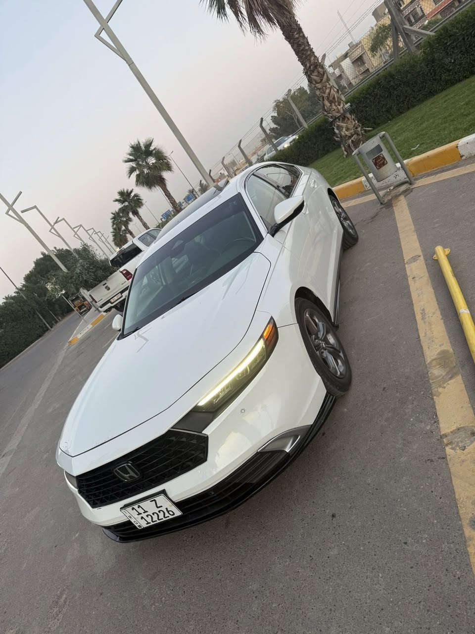 السلام عليكم ...

شباب اليدور فوووول ومناسب 👇

هوندا أكورد 2024 (تورنك / فل كامل / 2.0 هايبرد) 🚗  🔥 أعلى فئة 🔥

• محرك 2.0 هايبرد (بنزين + كهرباء) 

• شاشة كبيرة + Apple CarPlay & Android Auto

• نظام صوتي Boos 🔊

• فتحة سقف 🌤

• مقاعد تدفئة وتبريد امامي + الخلفي تدفئة 

• تحكم كهربائي بالمقاعد + ميموري للسائق

• تشغيل بصمة + دخول ذكي (بصمة أبواب)

• رادار أمامي + رادار جانبي +رادار خلفي 

•كاميرا خلفية متعددة الزوايا 

• حساسات أمامي وخلفي + • شحن لاسلكي 📱

• إضاءة LED أمامي وخلفي

📊 الممشى: 75 ألف م

💰 السعر: 210 $ وبيها مجال

‏ملاحظة ويل تورنك موجود الي يريدة 

***********📞

📍 بغداد / حي الخضراء
