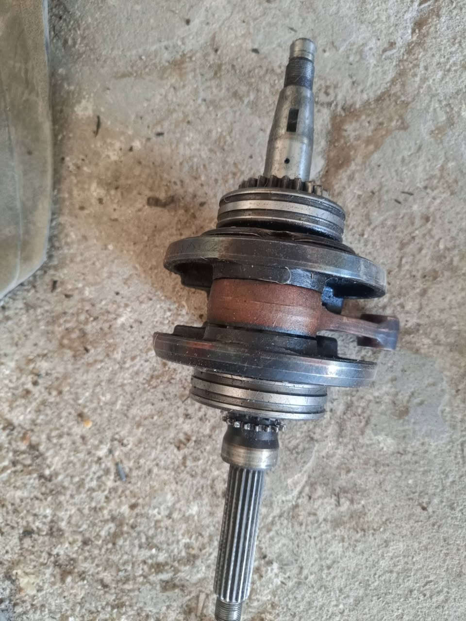 سلام عليكم 
كرنك ماجسته +سلف +واتر بم +ويل بم +دبلااماميه وخلفيه +غاراض تفصيخ شتريد موجود تزصيل موجود رقم تليفوني ***********
