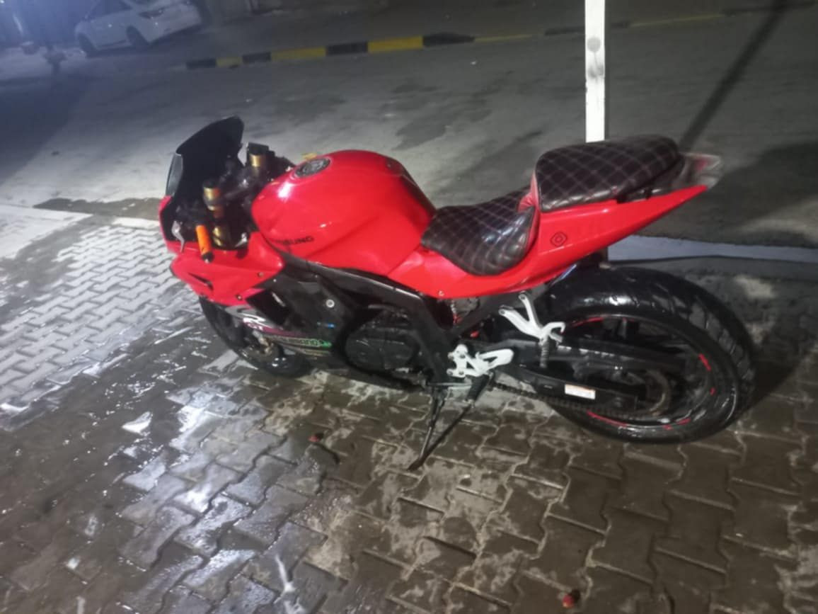 دراجه للبيع بطح قاطعه نار مكانها ام قصر الشراي راسلني واتساب  سعرها مليون وبيها مجال  ***********
