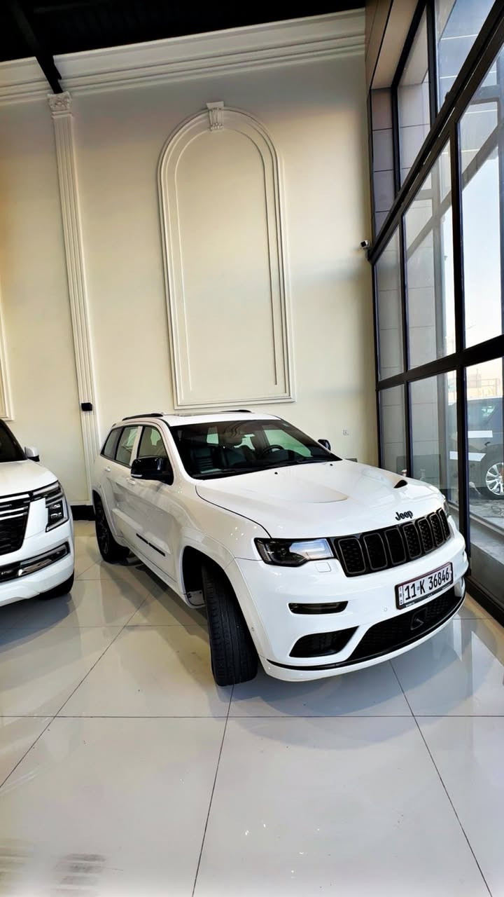 سلام عليكم .. 
جيب S خليجية وكالة هارلم موديل 2022 S ام الرادار 
ام الرادار الفول مواصفات ماشية 38 الف فقط 

سعر 350 وبيها مجال 
مكان سياره بصره 

ورقة و بيها مجال بسيط:  
سيارة بحاله الوكالة كير مكينة على وضع الشركة
رقم بغداد الدولي الجديد بأسمي تحويل ثاني يوم 
مكفولة من والصبغ والتبديل … بيها صبعين تكحيل بل جاملغ

المواصفات :
مكينة 6 سلندر 3600- سقف بانوراما - رادار امامي - نظام اصطفاف تلقائي - رادارات جانبية - كشنات جلد لون اسود  
ستيرن كهرباء تدفئه كشنات و الستيرن خزن ميموري 
- كراسي كهرباء تدفئة - شاشة جبيرة تدعم ابل كاري بلي 
جنطة كهرباء - فور ويل - حساسات امامية وخلفية وجانبية -


**إذا كنت صاحب هذا الإعلان وتريد حذفه لأي سبب، رجاءا أرسل رسالة إلى الدعم الفني**