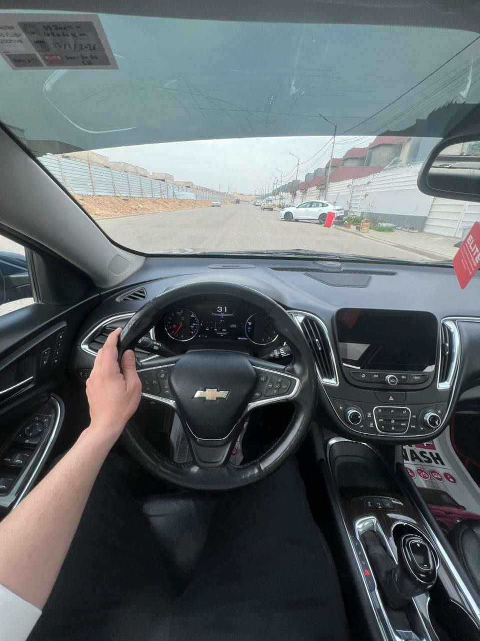 السلام عليكم 
ماليبو 2020 بريمر فول واحد على واحد 

ضرر قطعة وحده تبديل جاملغ جهة الصدر بلادي ايرباك استيرن فقط باقي كفاله 

محرك 2000 تيربو

كير ATF 9نمر

مميوري خزن كشنات

بنراما

اصطفاف ذاتي

مانع تصادم

انحراف مسار

حساسات

سماعات سس

كشنات جلد 

تدفئه تبريد كشنات

وباقي مواصفات الفول معروفه

السعر 135 

مكان السيارة بابل حله
‏‪0784 735 9842‬‏
