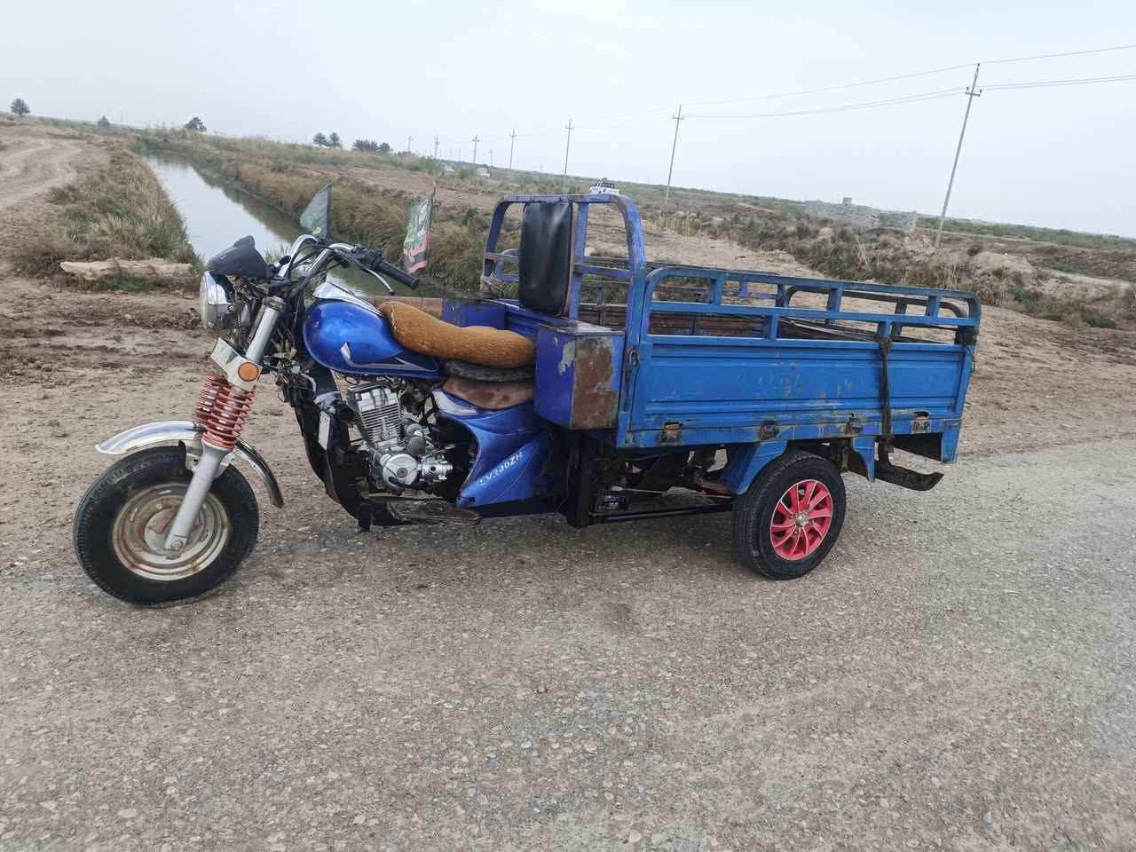 سلام  عليكم عيدكم مبارك يوجد ستوته للبيع جمره فحل ٢٠١٥ جاهزه للعمل مكينه مديل ٢٥ كير بوكس جديد شفتات بولبرنات بنزات كلجات أكسل  تايرات كله جديد شوفت عينك خير من الله السعر ١,٢٥٠مليون وربع أو بيه مجال  ‏‪***********‬‏
