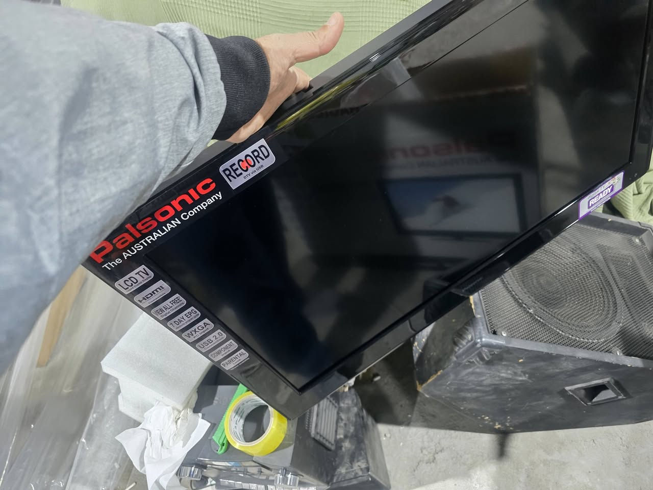 شاشه. بلازمه. ماركة. باناسونيك. استيراد. استراليا. مكاني. سماوه *********** حجم. 32.   موصفات. جديد. مع ريمونت مامستخدم.
