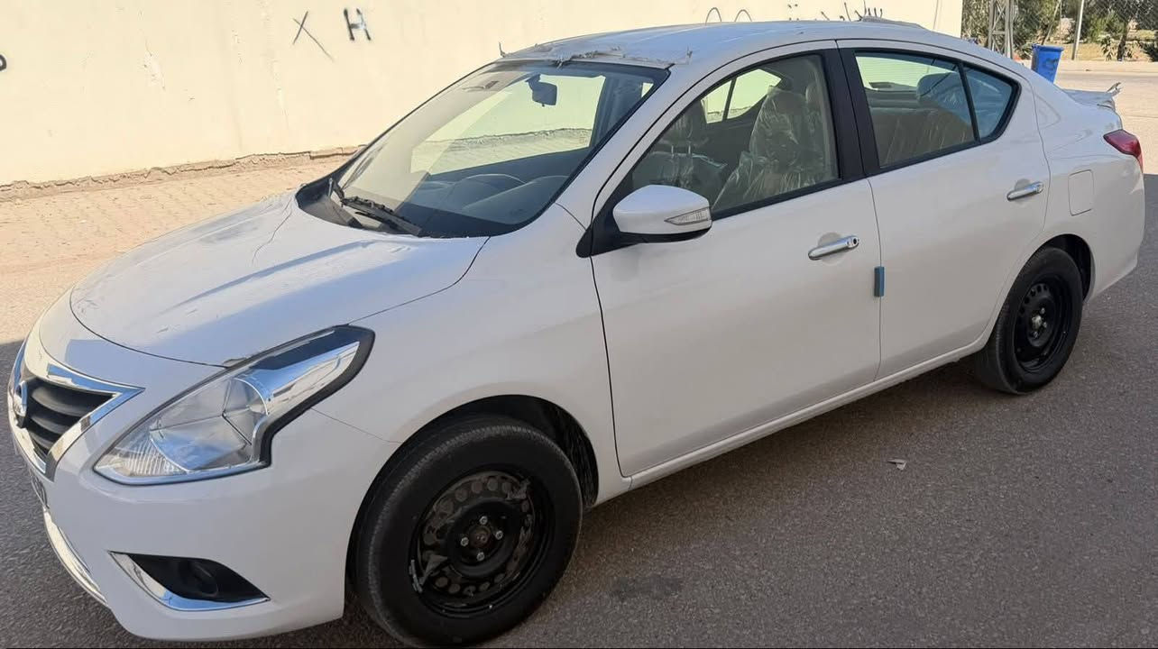 نيسان سني 2026
مصري 
وضع الشركة 
ماشيه الف 
كيلو يعني زيرو
قطعتين تبريد أو جام كهرباء أو اريل نفكيتر مدوشم الأرضية جلد 
 كفاله عامه 
رقم شمالي 
دولي وكاله أو تحويل السعر 133 بيهة مجال 
***********
