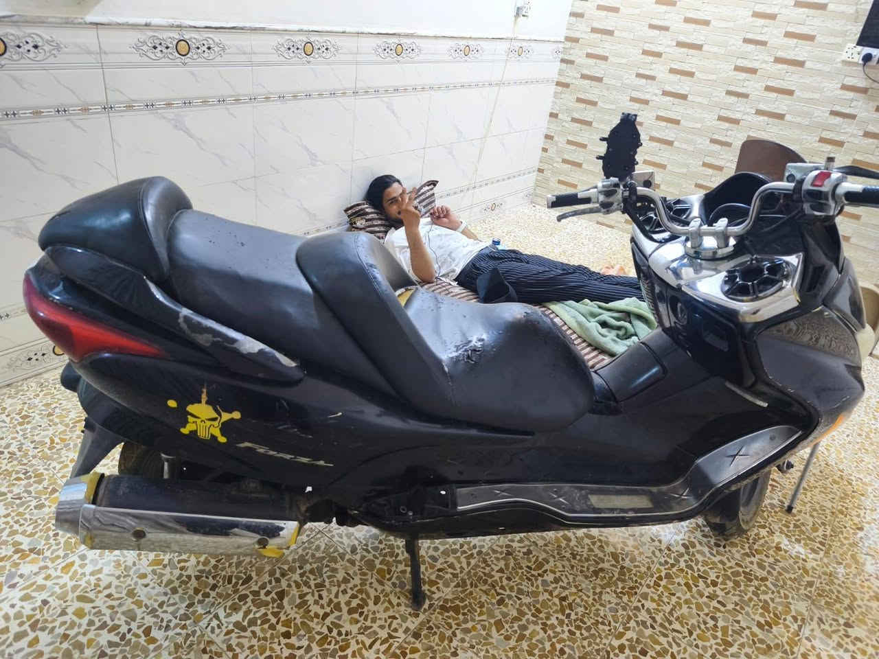 فورزه 08 كفراتها 80 بالميه 
ستان حساس 
كهربائيات شغاله
اشاير ودبل اشاره 
بس البك لايت يرادله كلوبات 
دسكات بريك جدد تقريبا 
والكلوب الناصي طافي 
مكانها كوت شارع النفط


**إذا كنت صاحب هذا الإعلان وتريد حذفه لأي سبب، رجاءا أرسل رسالة إلى الدعم الفني**