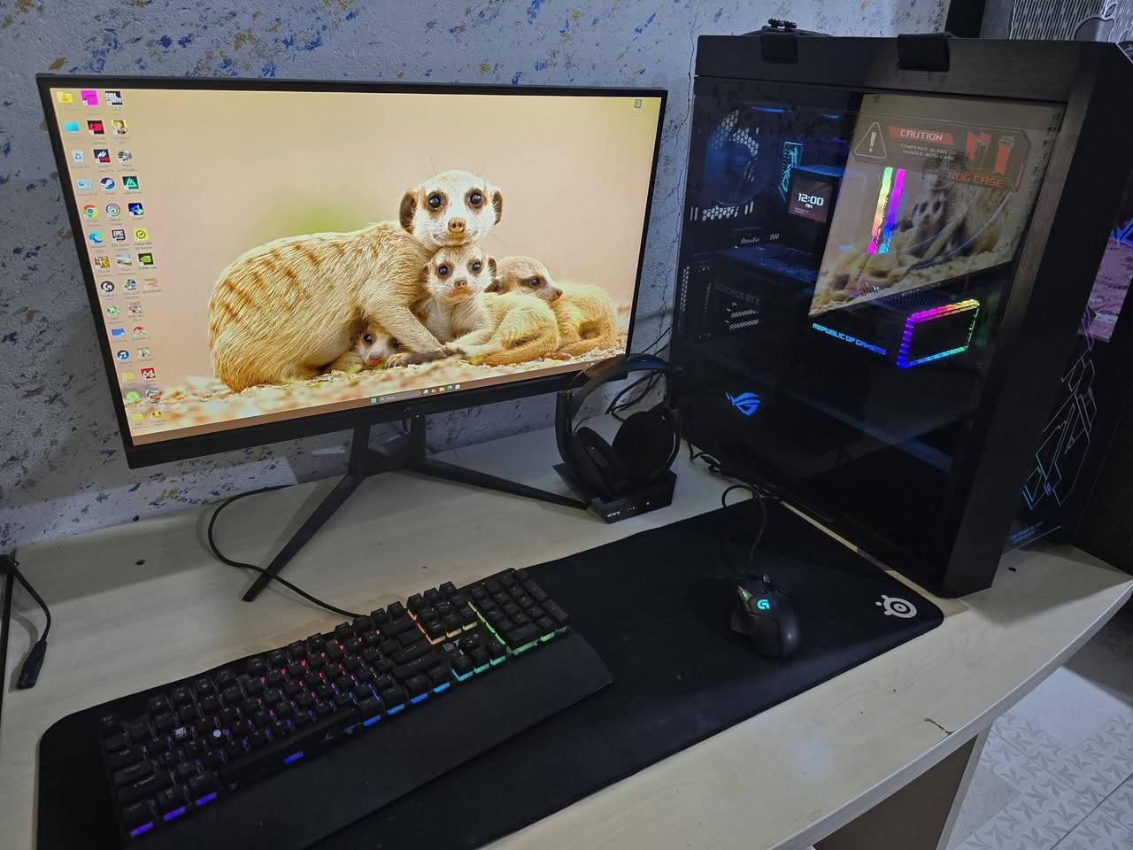 السلام عليكم حاسبة العاب ..للبيع
الحاسبه فول مواصفات مثل ما يكولون
كل البوكسات موجوده السعر 4000000 (أربعة ملايين عراقي)  وبيها مجال للشراي ما عندي توصيل تجي للبيت وتفحص وتلعب وتأخذ ضمان من يمي شهر ... رقم الهاتف *********** العنوان البصره الزبير... والحمد لله على كل حال
المواصفات..
مذربورد..   ASUS ROG STRIX  X670E-F GAMING WIFI 
المعالج... AMD RYZEN 7 7800X3D
الذاكره...32GB KIT 2X16 6000 MHz DDR5 ARGB
الباور سبلاي... ASUS ROG STRIX 1200W AURA EDITION 
الهارد...  SSD 1TB NVME M.2 990 Samsung 
كرت الشاشه... ASUS ROG STRIX 4080TI SUPER 
الكيس... ASUS ROG STRIX HELIOS
 GX601 ARGB MID TOWER
المبرد المائي... ROG RYUJIN III 360 ARGB
شباب التجميعه كلها أسوس روك 
الي ما يعجبه السعر براحته 
السعر أكرر بي مجال للشراي
