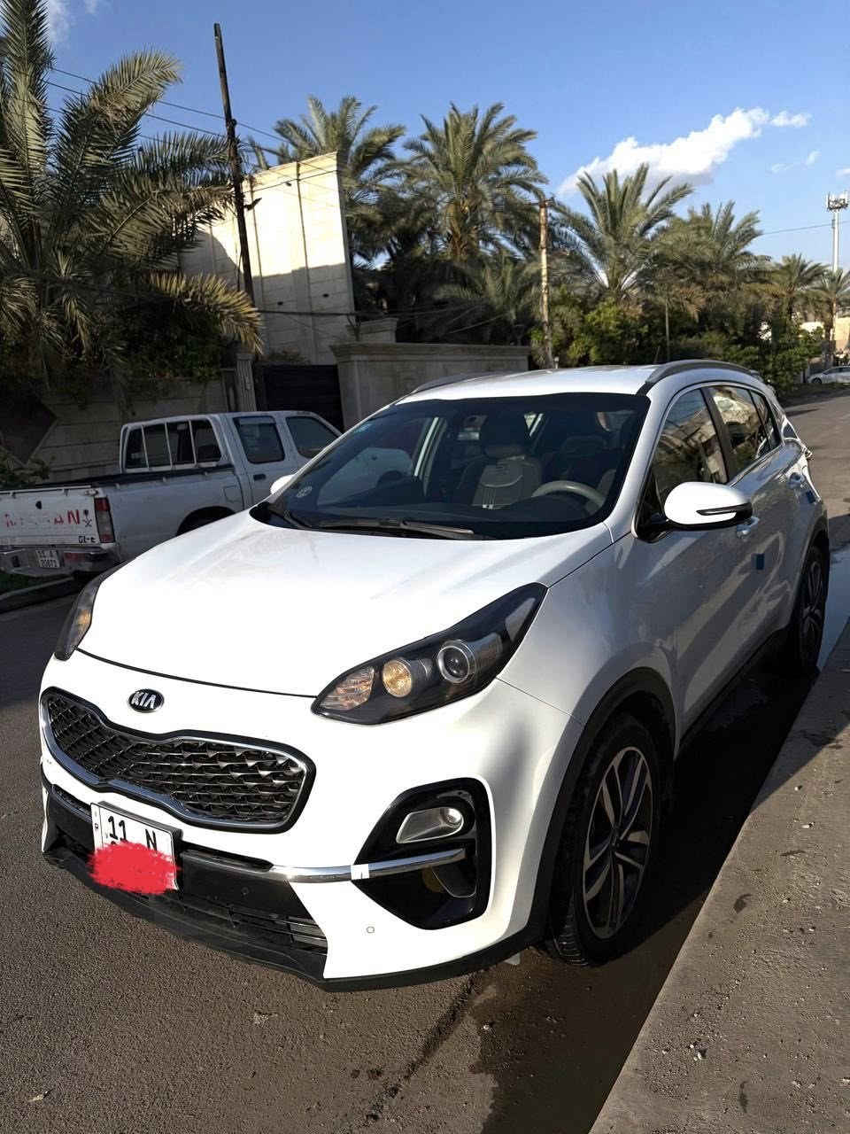 للبيع

كيا سبورتج موديل 2020 
اللون ابيض
الممشى: 73,000 كم

محرك 2000 سي سي
كشنات جلد
تحكم ستيرن
تبريد قطعتين 
باقي المواصفات الخليجية كاملة

السيارة نظيفة جدًا، استخدام شخصي
بدون صبغ أو تصليح، فحص جاهز ✔️
جاهزة من كل شيء وما تحتاج أي مصروف

السعر: 22,000$

للتواصل: ***********
متوفر واتساب / بغداد
