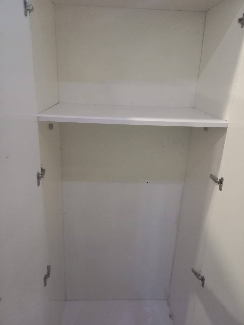 غرفة نوم للبيع 5 قطع مع شد ونقل ودوشك سعر 450 للتواصل ***********
