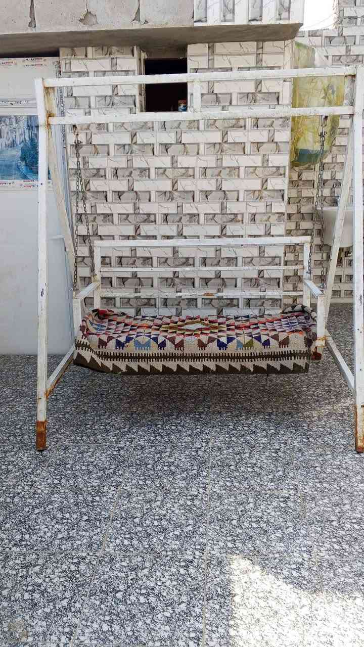 السلام عليكم مرجوحه للبيع
واسط السفحه 
السعر 100قفل
‏‪***********‬‏
