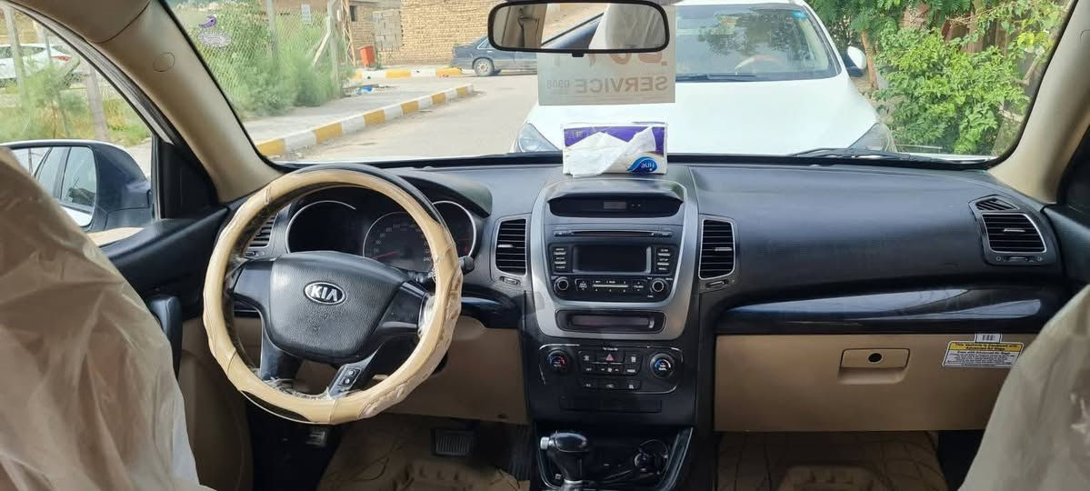 السلام عليكم 
سورنتو مديل 2013  شكل ال14 
محرك ٢٤٠٠ 
٧ راكب 
٣ قطع تبريد 
حساسات خلفي وامامي 
اشاير بلمري 
بيها صبغ موضح بالسونار بدون دواخل وبارد بلباب 
سياره جاهزه من كلشي ماشيه ١٥٠
رقم سليمانيه باسمي سنويه وهزه جديده دوشمة جديدة
السعر ١٥٨ وبيها مجال بسيط 
العنوان بغداد الرصافة ***********
