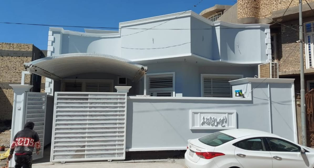 دار ملك صرف 200 متر للبيع
حي الزهراء الاول 
قبل المعهد التقني 
وليس خلفه 
غير مطلوب اسكان 
بناء حديث ودرجه اولى 
السعر خاص 
***********
