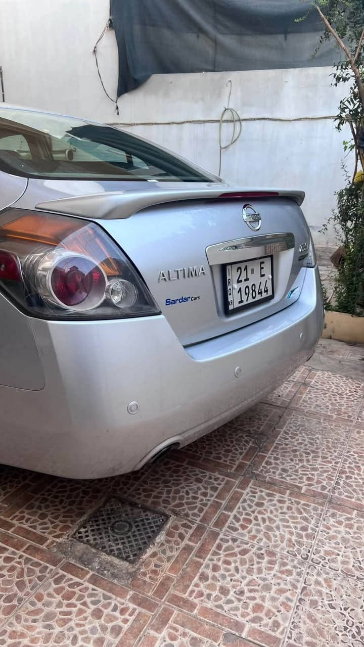 السلام عليكم
نيسان التيما (٢٠١٠) sL 
 للبيع او المراوس  فول مواصفات : 
. خليجي 
. كشنات كهرباء 
. بصمه 
. فتحت سقف 
. داخل بيجي جلد 
. تبريد شغال 
. تخم تاير 
. كهربائيات كلها كامله 
. رقم الانكليزي سليمانيه 
. بدون ضربه فقط بارد قليل بدون صبغ 
. ستيرن كهرباء 
. سستم سماعات 
المكان / ديالى بعقوبه 
للاتصال : *********** 
السعر  106$ 

. 

.
