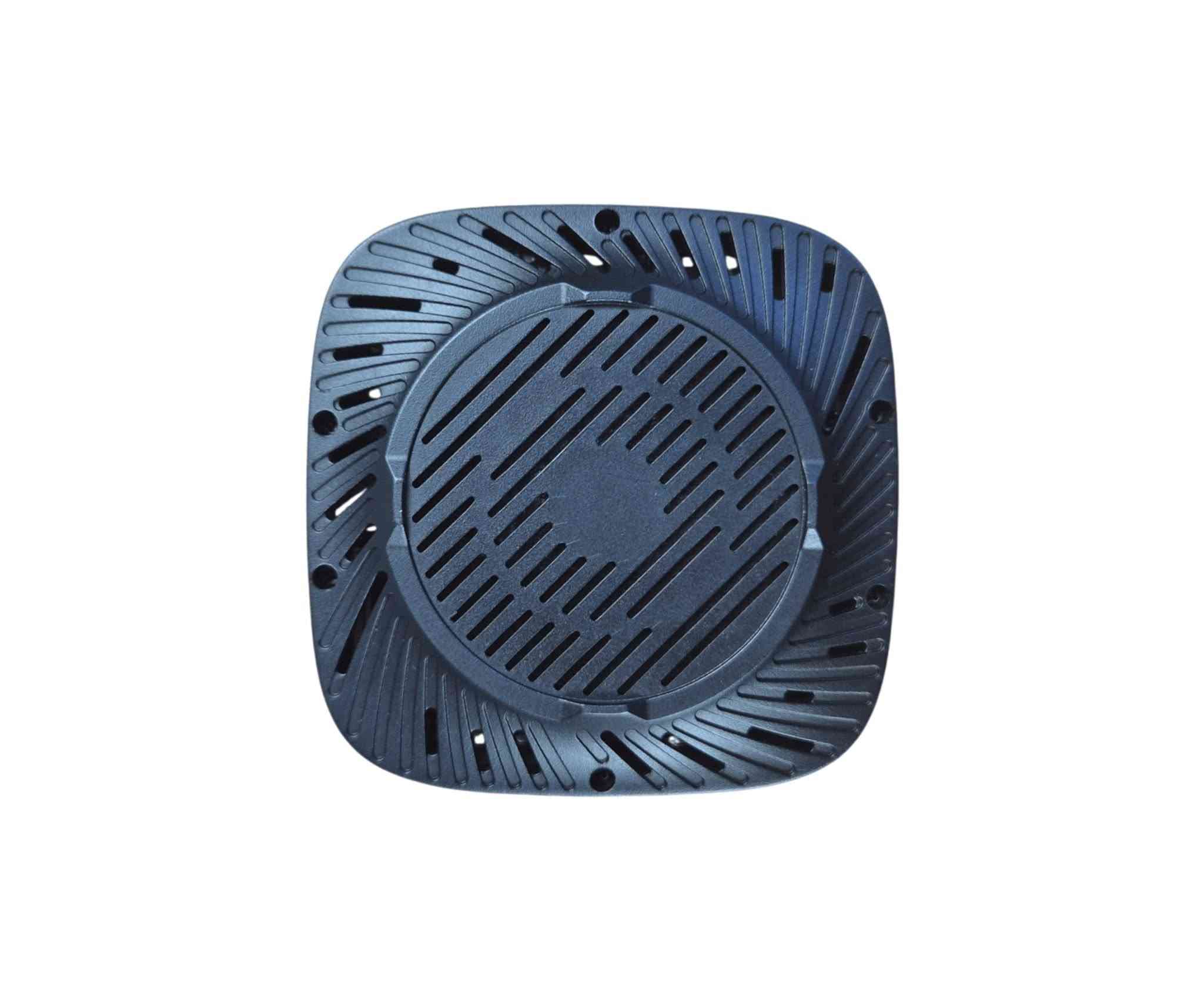 وحدة كار بلاي لاسلكية ذكية – أندرويد 13 (2GB+32GB)

الاستخدامات

تحويل شاشة السيارة إلى نظام كار بلاي و أندرويد أوتو لاسلكي بالكامل بدون أسلاك.

تشغيل يوتيوب، نتفلكس، الخرائط، الموسيقى وجميع تطبيقات القيادة بأمان.

الربط المباشر مع الهاتف لعرض الإشعارات، المكالمات، الملاحة، والتحكم بالصوت.

مناسب للسيارات التي تدعم CarPlay السلكي وتحتاج تحويله إلى لاسلكي + إضافة نظام أندرويد كامل.

مثالي للرحلات، السائقين اليوميين، وسيارات العائلة.

المميزات

نظام التشغيل: Android 13 حديث وسلس.

المعالج: ALLWINNER A133 رباعي النواة.

الذاكرة والتخزين: 2GB RAM + 32GB ROM.

الدقة: دعم عرض 1080P Full HD بجودة عالية.

التطبيقات: إمكانية تحميل يوتيوب، نتفلكس، الخرائط، Google Store وغيرها.

الاتصال:

- WiFi 2.4G  5G
- يدعم CarPlay و Android Auto لاسلكي بالكامل.

توصيل سريع Plug & Play– فقط اشبكه بمنفذ USB وسيعمل مباشرة.

منفذ TF Card لإضافة ذاكرة خارجية.

تحويل شاشة السيارة إلى واجهة ذكية كاملة بدون أي تعديل أو برمجة.

تشغيل GPS من خرائط الهاتف بدون أسلاك.

تحديثات عبر الإنترنت OTA إن توفرت.

محتويات الصندوق

وحدة كار بلاي الذكية.

كيبل شحنتوصيل Type-C.

دليل المستخدم.

الملاحظات

يعمل فقط على السيارات التي تدعم CarPlay السلكي الأساسي.

لا يحتاج تنزيل برامج خارجية – الربط مباشرة من الهاتف.

سرعة الأداء تعتمد على قوة إشارة الهاتف والـ WiFi.
السعر  : 70 الف دينار عراقي .


**إذا كنت صاحب هذا الإعلان وتريد حذفه لأي سبب، رجاءا أرسل رسالة إلى الدعم الفني**