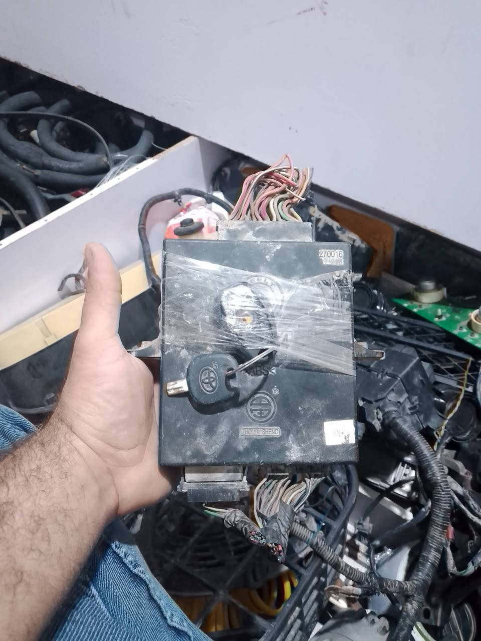 اغراض جيلي ام كي للبيع ***********
