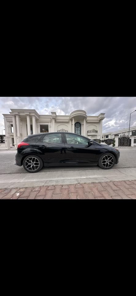 Ford Focus 2018 SEL
فول مواسفات
فتحة- شاشة سوني 
شغال
١ قطعة سبغ بدون دواخل
9300$ مجال بسیط
***********
***********
