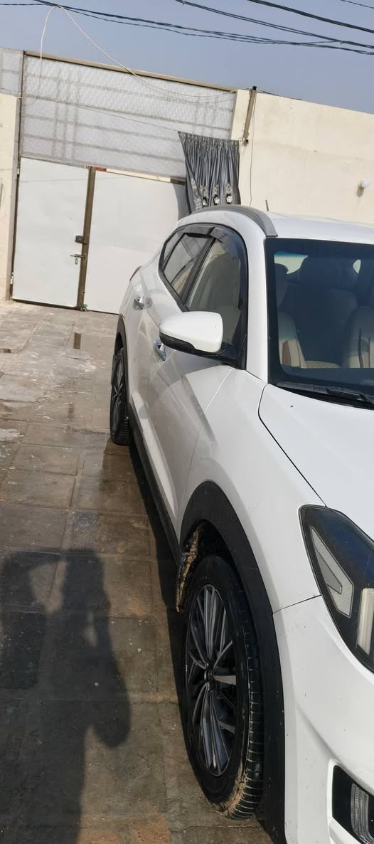 سلام عليكم إخوان توسان 
للبيع موديل 2019السيارة كلش جديدة 
رقم السيارة أربيل 
ماشية 140
مواصفات السيارة معروفة 
ملاحظة السيارة بيها باردات و ثلاث قطع مفتوحة بس لا أبدل و لا مصبوغ 
مكان السيارة بل نجف الإشراف
رقم ***********
السعر 170و بيها مجال
