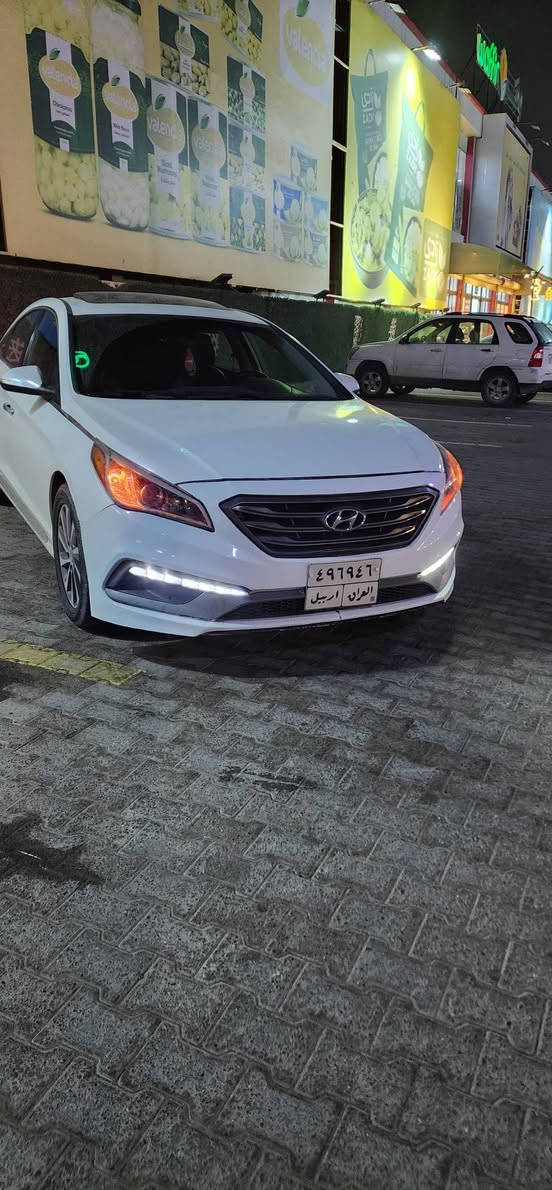 سلام عليكم للبيع بسعر مناسب جداً  سوناتا موديل 2017 سبورت كير/محرك/صدر/تايرات/كهربائيات/كلهن شرط سياره حلوه وجاهزه ومال جناي تبريد ثلج❄️ تدفئه🔥 سياره ماناقصها كلشي حيل حلوه جديده بمعنى الكلمه السياره  التحويل والغرامات…وكاله حاضر 
…ملاحضه السياره بيها صبغ 3 قطع اثري تشليع 
مكان السياره  النجف حي النداء السعر ١٢٧  وبيها مجال للأستفسار الا تصال ***********
