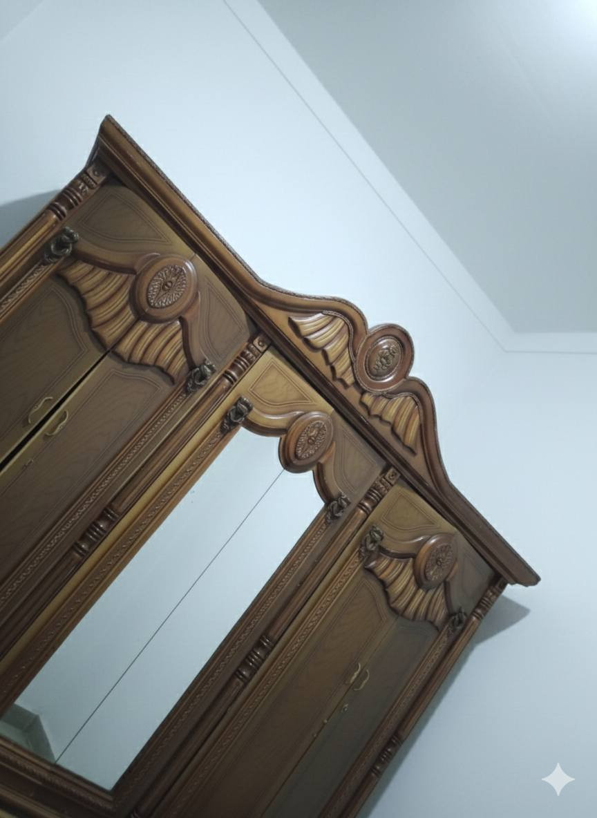 غرفة نوم جديده. فقط مرايه مابيها. سعر 350 وبيها مجال. العنوان النجف شارع المطار.‏‪***********‬‏. واتساب  ‏.
