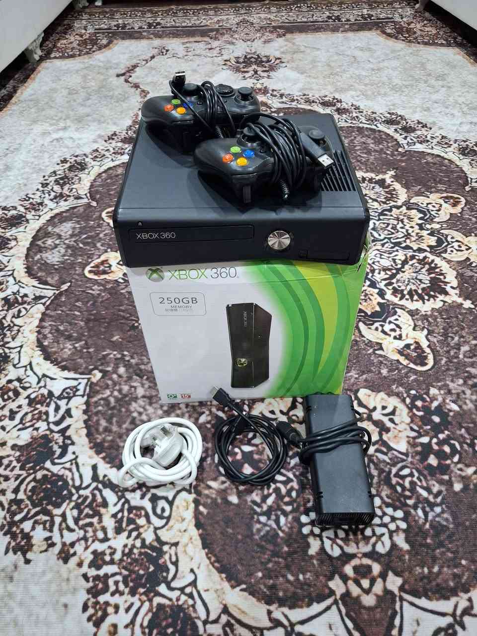 اكس بوكس سلم 360 
مكفول كله شغال شرط الفحص بي 100 لعبه 
ويا 2 جوستك يدات كارتونه  شرط الفحص تجي وتفحص السعر 125 وبي مجال قليل 
مكاني ناصريه مركز رقمي ***********
