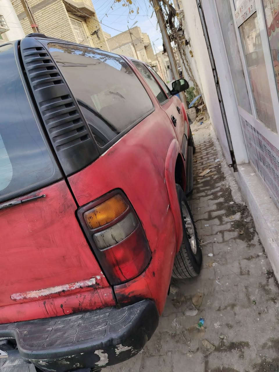 السلام عليكم ورحمة الله وبركاته
من رخصة الادمن المحترم
سيارة جمسي موديل ٢٠٠٤ لون احمر بعدها مامصبوغة فرن هذا لون مزاد بيها مال دفاع المدني سيارة رقم بغداد باسمي تحويل مباشر فحل ٨ براغي دبل تانكي محرك كير بلاد مكفولات تبريد تدفئة شغال كامل سيارة صدر أمامي خلفي تبديل جديد نقصها
نقصها شباك أمامي دعامية تخم تاير فقط
#السعر 85 $ بيها مجال للطيبين
للاتصال والاستفسار مع صاحب سيارة
***********
