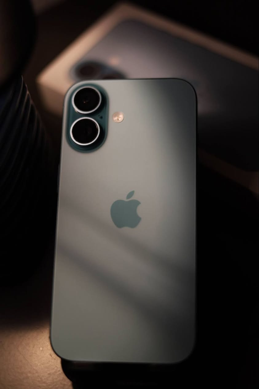 16 ذاكرة 128بطارية90 سعرة 750 بصرة 
***********
