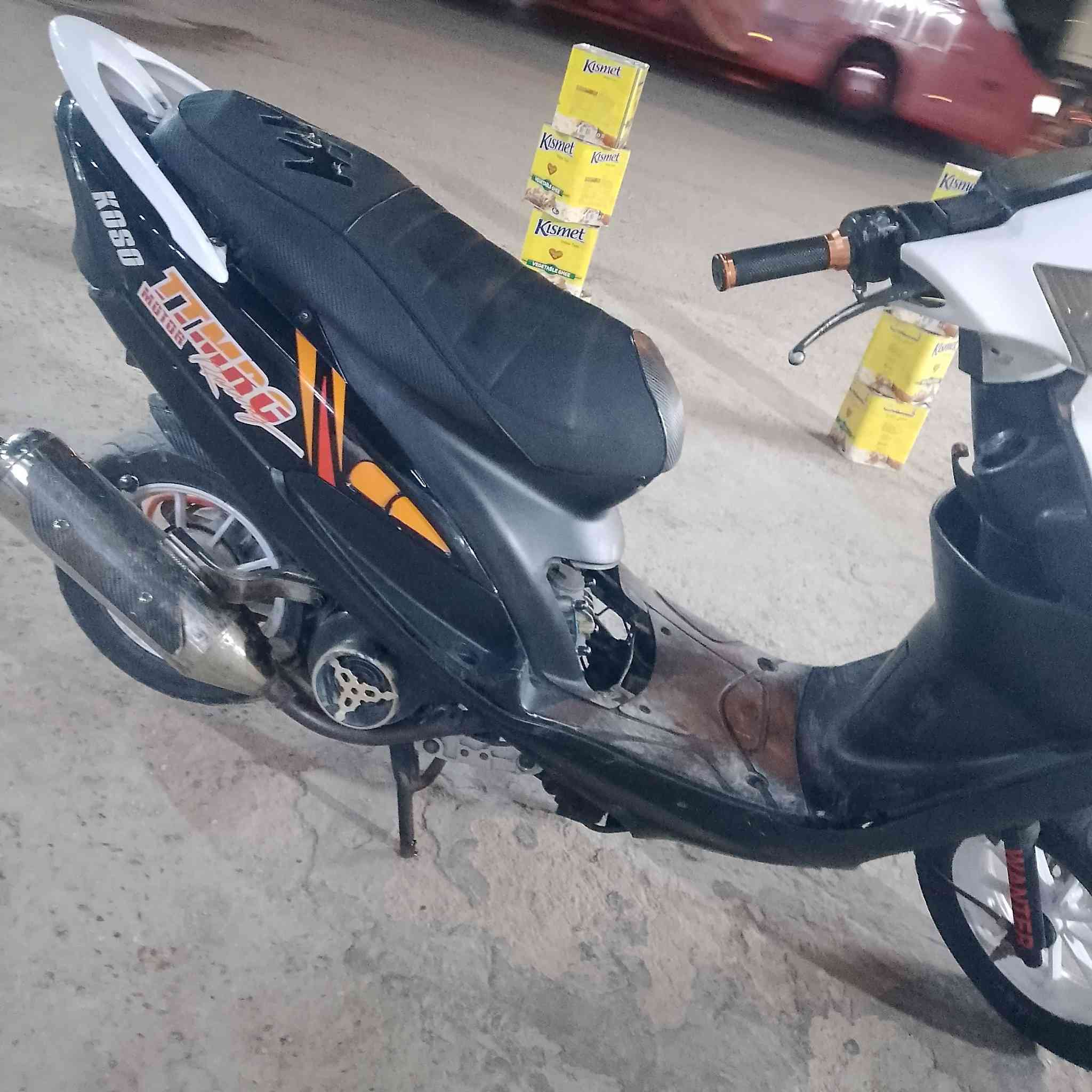 سلام عليكم  شباب ماكس عدلة للبيع  مكينة 61 بلادي كور جيسو ولفين كبار   ستدات 7 الوان اصليات  كابريتر قفاز كلاجات رياضي اصلي  بيها شيال استيل رياضي بيها صالنصة صجمية اصلية بيها ويالة نجمة ⭐  وكفرات اربعة ولف اصلي  درجة خير من الله  شلعة ومعدل طيران   مابية اي نقص  مكاني بابل السعر خاص


**إذا كنت صاحب هذا الإعلان وتريد حذفه لأي سبب، رجاءا أرسل رسالة إلى الدعم الفني**