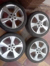 تخم ويل كب كورلا حجم 17 للبيع نظافة 80٪  07825680211 واتس اب