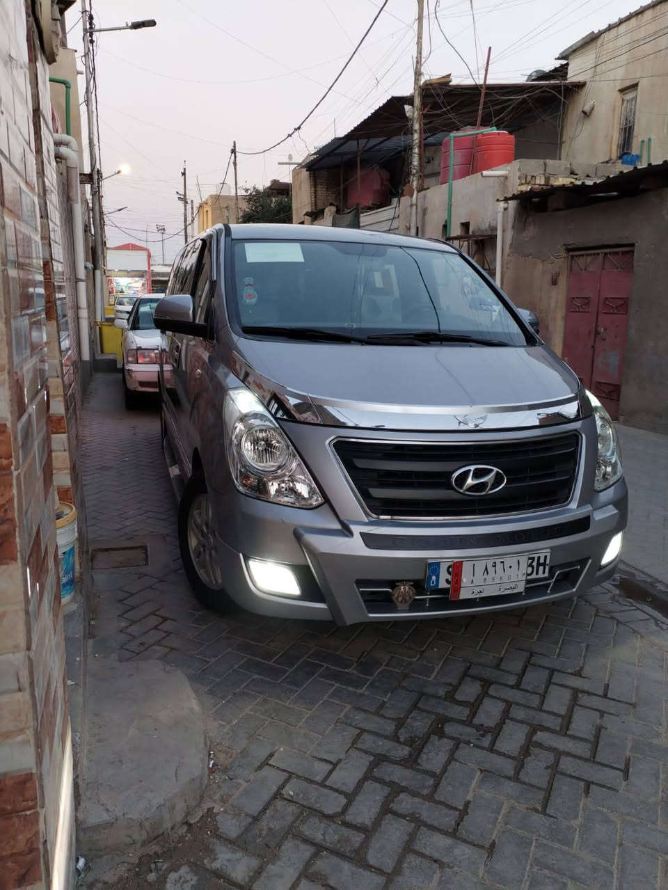 السلام عليكم ستاركس للبيع 2018 مكفوله من الضربه صبغ قليل رقم بصرة الجديد بسمي ***********
