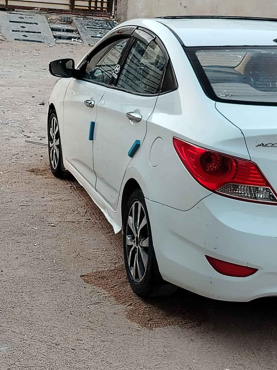 السلام عليكم اكسنت للبيع موديل 2014 مكينه 1600 تبريد ثلج سنويه 2029 رقم بصره دولي فول مواصفات ام التنته مكفوله عدا الطخه بالمدكر الوره بيها عته بالكير بسبب الكلجات مال كير بيها خياس بالباب الوره سياره طك سويج مال بيت سعر ٨٨ الشراي يقرا قبل لايتصل  رقمي *********** مكان البصره زبير
