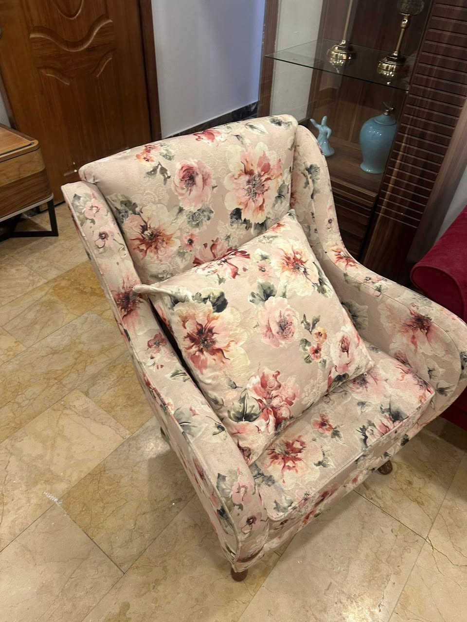 طبلات ٢٥ المدوره
طبلات ٢٥ المربعات
تخم ٨ مقاعد ٣٥٠ وبيها مجال 
بلازمه حجم ٥٠ ب١٠٠ وبيها مجال 
ثلاجه ٢٠٠ وبيها مجال طباخ ٥ عيون  ١٧٥ وبيها مجال 
كنتور ٥٠ مجمده ١٠٠ مكانهم منصور


**إذا كنت صاحب هذا الإعلان وتريد حذفه لأي سبب، رجاءا أرسل رسالة إلى الدعم الفني**