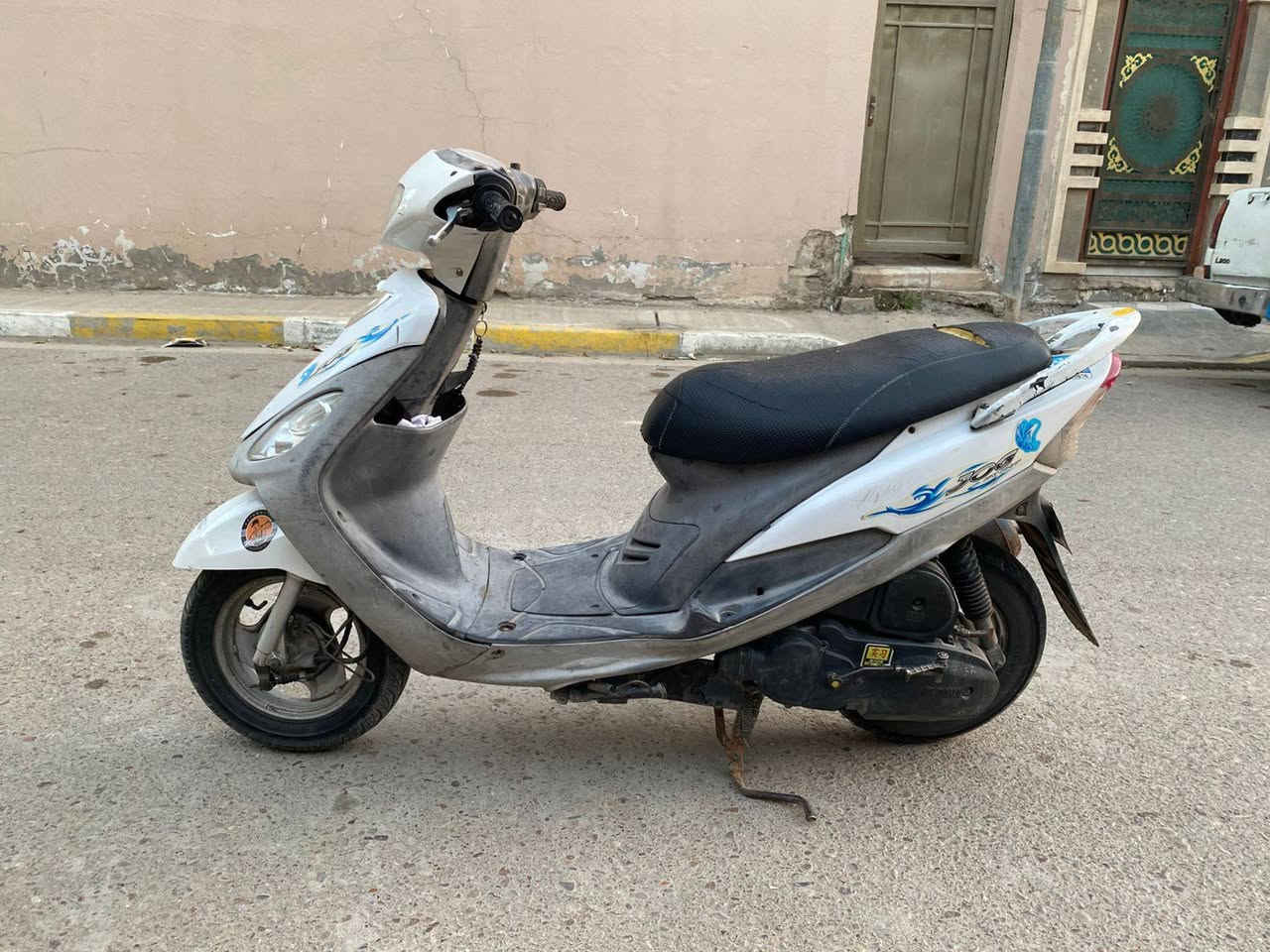 سلام عليكم اخون دراجه ماكس منغولي بلاديه الدراجه شغاله من كلشي وكهربائيات شغاله الدراجه نقصه باتري وكلجات تعبانه فقط غير هذني مابيه السعر 550 وبيها مجال ***********
