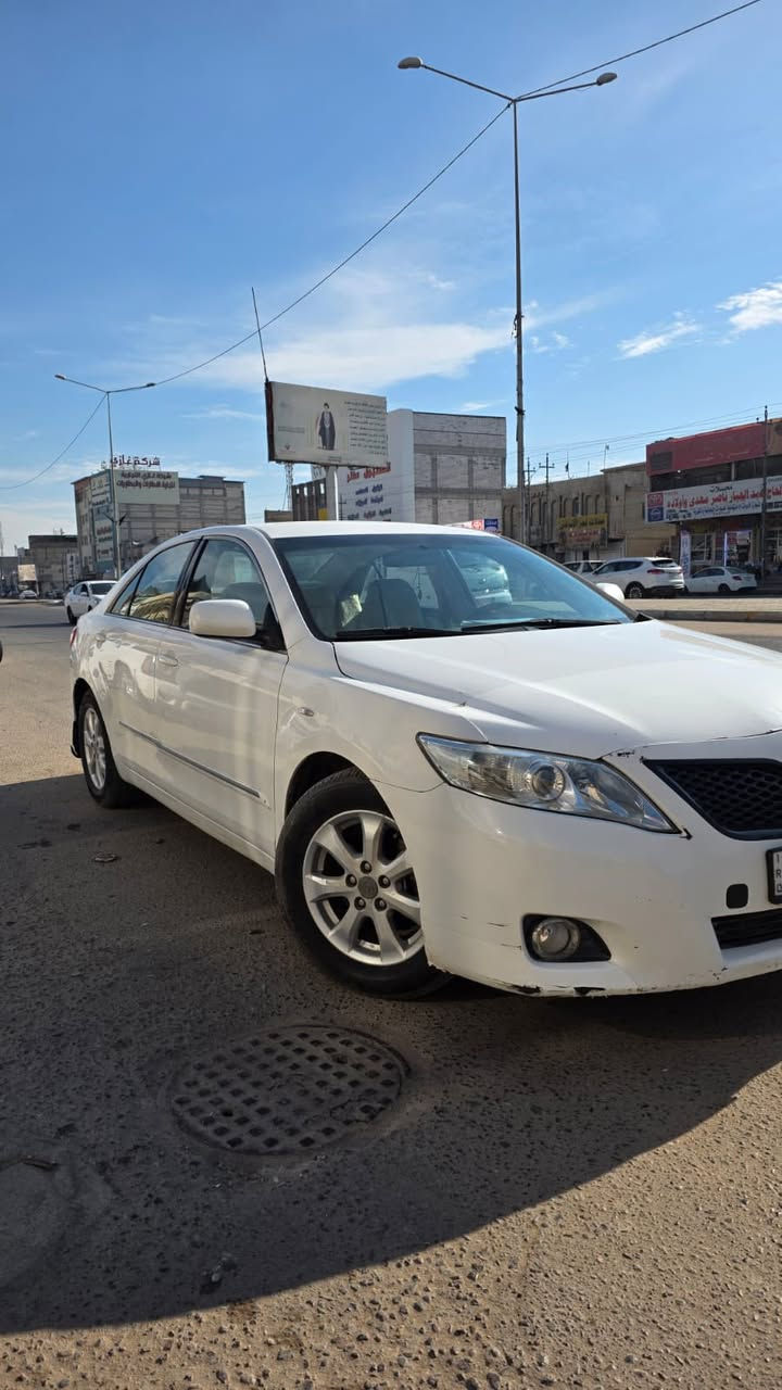 سلام عليكم للبيع كامري ٢٠٠٧ خليجي محدثة ١١ رقم بصرة مميز السيارة جاهزة حدادية تخم تاير كير كفالة محرك بي خيط تبخير السيارة بيها شبر صبغ بالجاملغ الامامي وبارد بالجاملغ الخلفي والبنيد بي تعديل السيارة شاشة كامرة حساسات خلفية بردة خلفية كشن كهرباء منضومة زنون السعر مع الرقم110 وبيها مجال ***********
