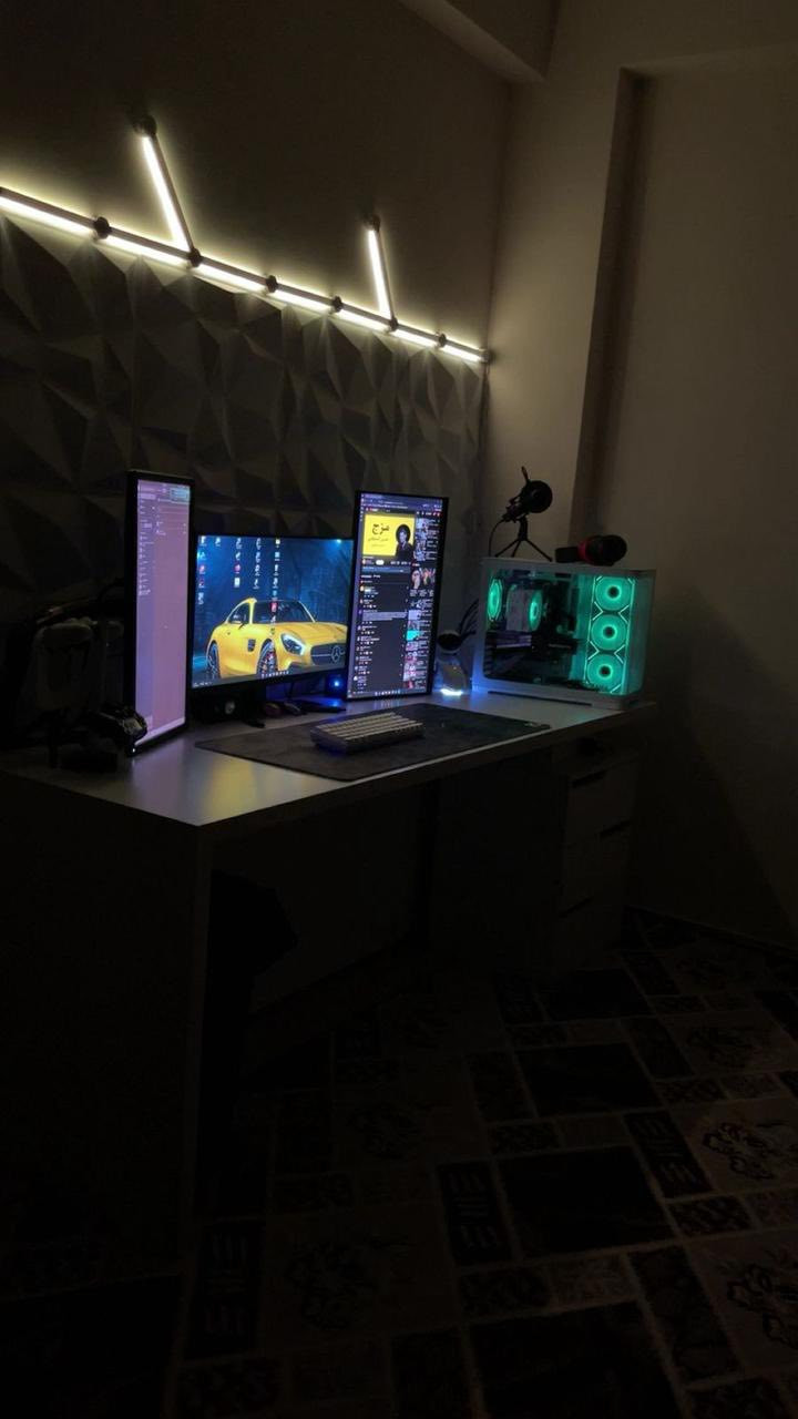 ( استعمال كلشش  قليل  وصارله شهر مشتريهه))حبايبنا الطيبين مساء الخير الرجاء قراءة المنشور كامل ( سيت اب كامل للبيع بدون نقص  اي شي)ملاحضه ابيع سيت اب كامل او الكيس وحده   

معالج i5 13400f
كرت الشاشة  RTX 5060 8G 3 fan
الرامات 16 8x2 ddr4 3200
التخزين NVMe ssd 1TB
المذر بورد prime b760m-k D4
تبريد المعالج deep cool مروحة 
فانات الكيس من ليان لي 
بور سبلاي atlas 750W
الكيس من sama فد شي شگاكي 

الميز قياسة
200x70x70 mdf
بي كيبل مانجمنت وفتحات للوايرات

شاشات 2
Msi 200hz 27” MAG274F
Dell 60hz 22”
ستاندات شاشة 2 

ستاند تلفون (هدية)

سبيكرات خارجية hb

ماوس اتاك شارك x11
كيبورد E-YOOSO وايرليس وبلوتوث وواير
ماوس باد ضد المي من شركة امباير ستور

سماعتين 
هايبر اكس كلاود 2 وايرليس
الثانية ماعرف شسمها بس هم خوش شركة

مايك ريدراكون

جوستكات 2
كرسي قيمنق نوعية عادية

كراتين الغراض كلهة موجودة يمي، والسيت اب كامل استعمال شهر  عدة السماعة
انطيك ضمان فحص فقط  افحصهه الك . من تطلع من عندي اني ممسؤل
السعر السيت اب كامل 3.200.000 بي مجال بسيط


**إذا كنت صاحب هذا الإعلان وتريد حذفه لأي سبب، رجاءا أرسل رسالة إلى الدعم الفني**