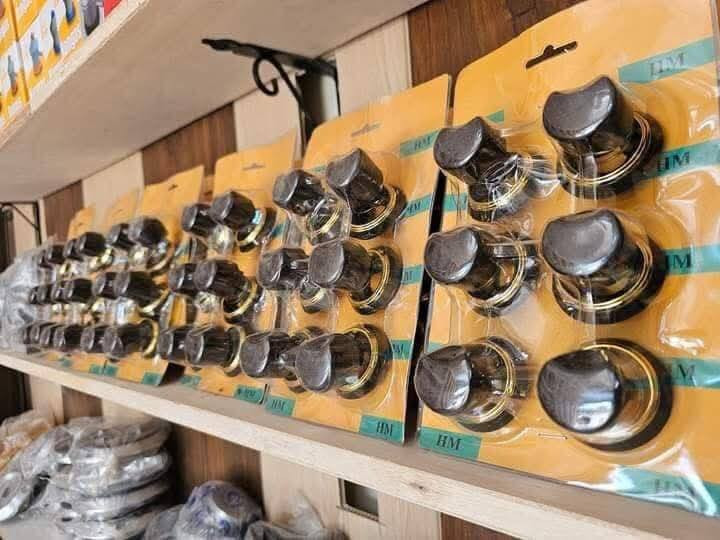 مصلح طباخات ورشه ابو مصطفى كافه انواع الطباخات الغازيه صيانه موقعيه نجيكم الباب بيتكم اتصال على رقم الهاتف ***********
