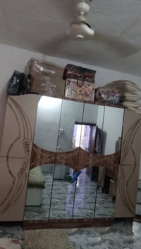 غرفه • تاج وكوميدي • اضرار بسيطه