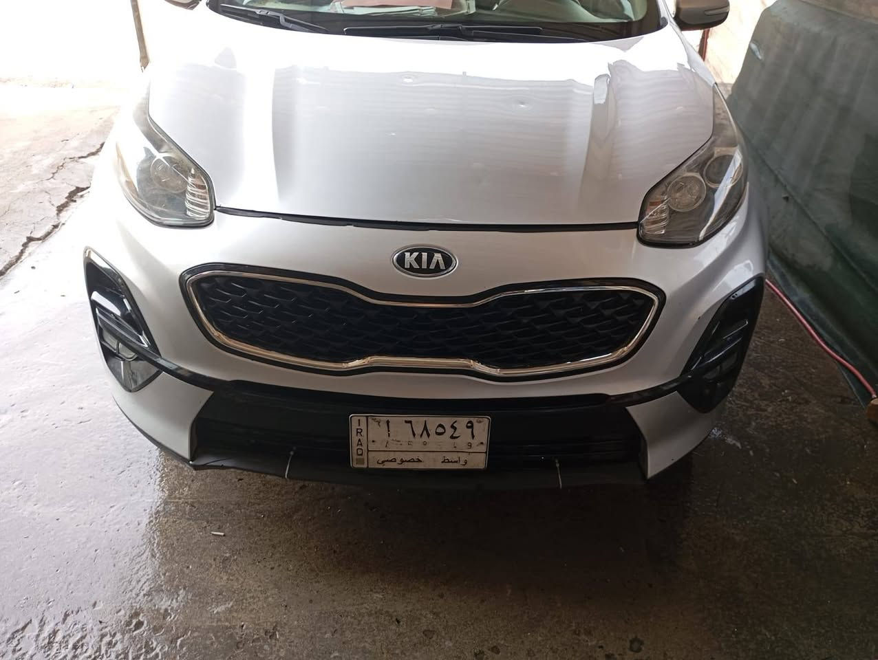 السلام عليكم سبورتج موديل 2017 سياره وراد امريكي ضربه جاملغ و بنيد السياره ماشيه 84 سياره نضيفه مكينه كير جاهزه باسمي رقم واسط السعر 142 وبيه مجال مكاني بغداد حي الجهاد رقم *********** اتصل علا الرقم او خاص تفاصيل بقايه
