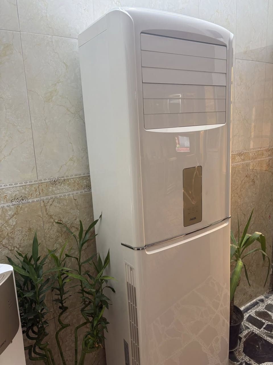 سلام عليكم
سبلت آواكس ٣ طن كنتوري
 سنكل 220 فولت حار بارد مديل حديث
غاز 410 نظافته ٩٠٪؜ بلادي ممصلح
ظمان ١٥ يوم كامل ملحقاته غازه مقفل
بدون شخط أو كسر راديتر نحاس يلمع
السعر  ٧٠٠ الف
بغداد حي الجامعه
***********
